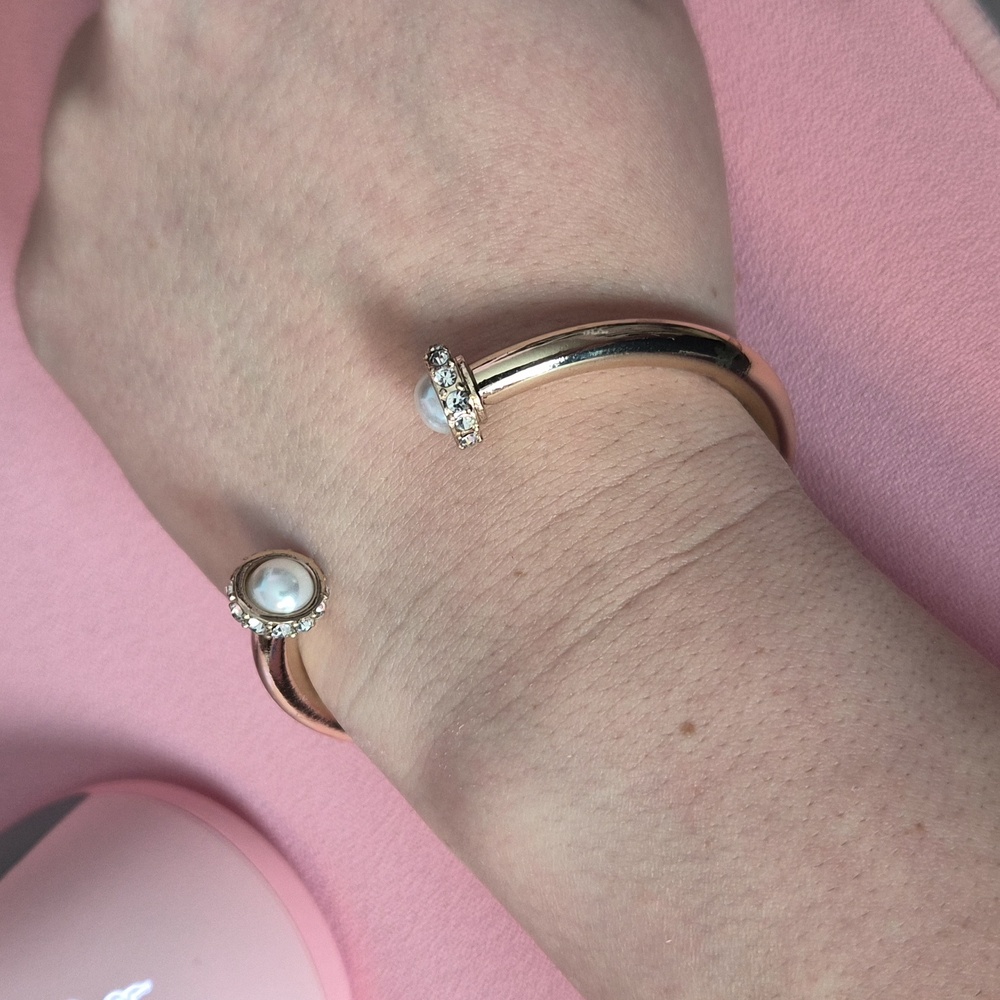 Gold Tone Bracelet